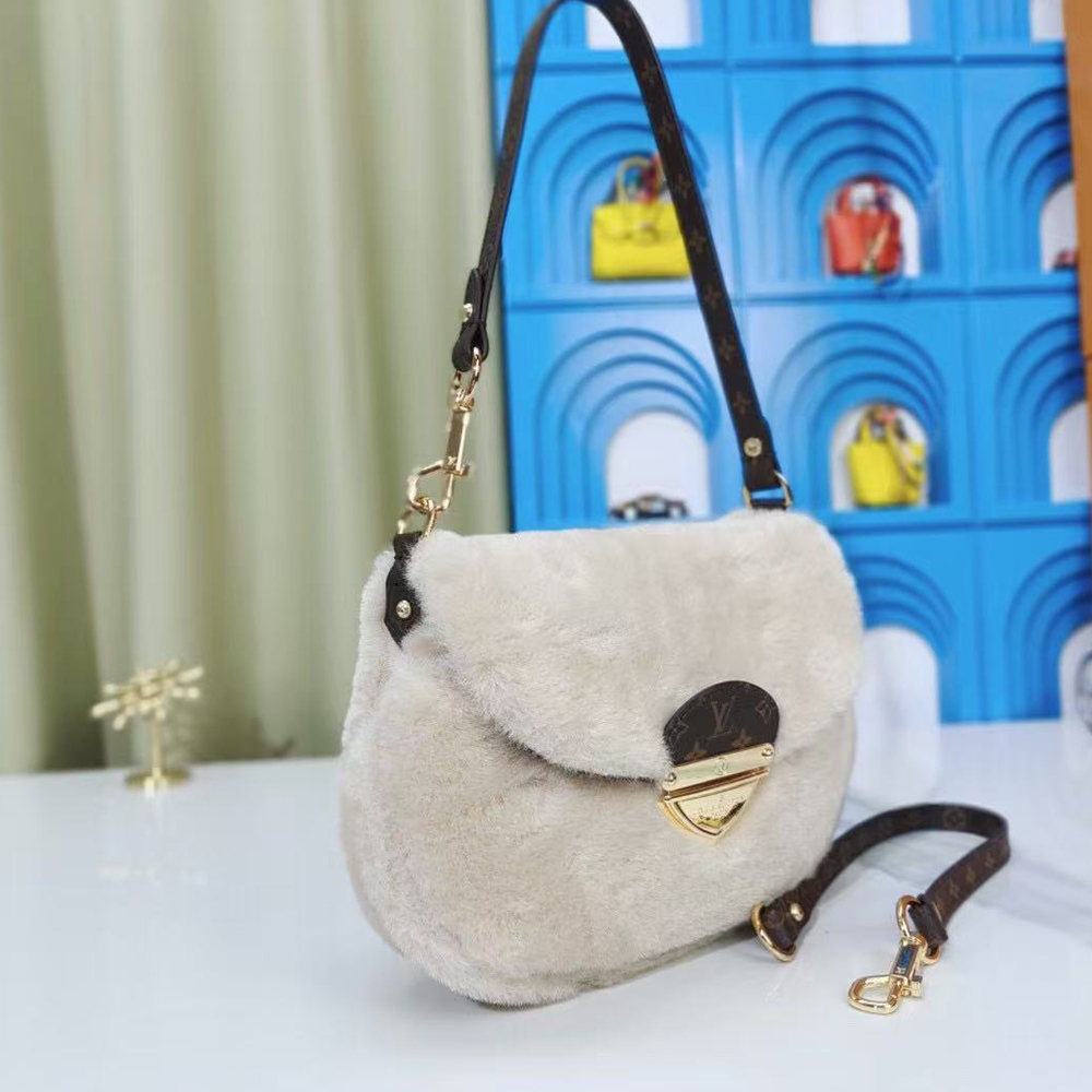 Louis Vuitton Ski edition of the Bella handbag (Replica) - Ultra-Collectible