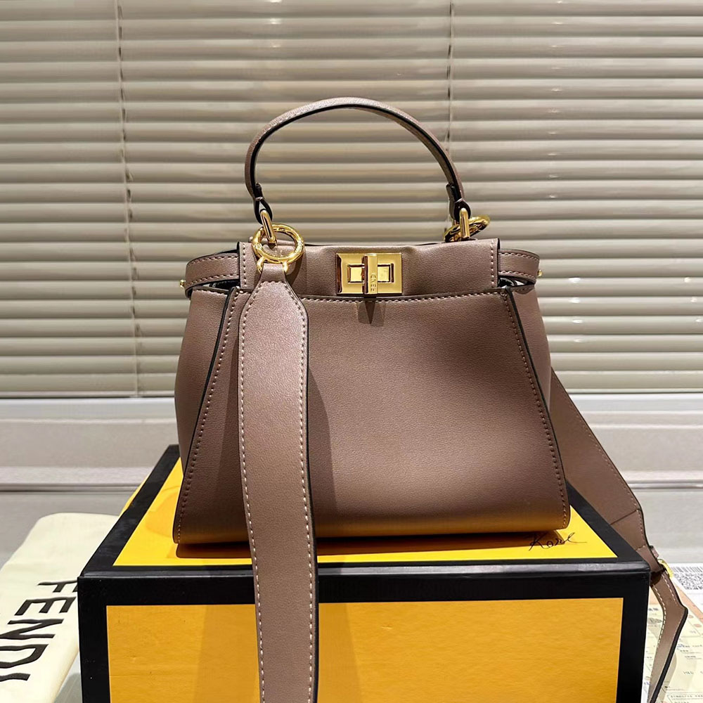 FENDI Peekaboo ISeeU Bag Medium(Replica) - Ultra-Collectible