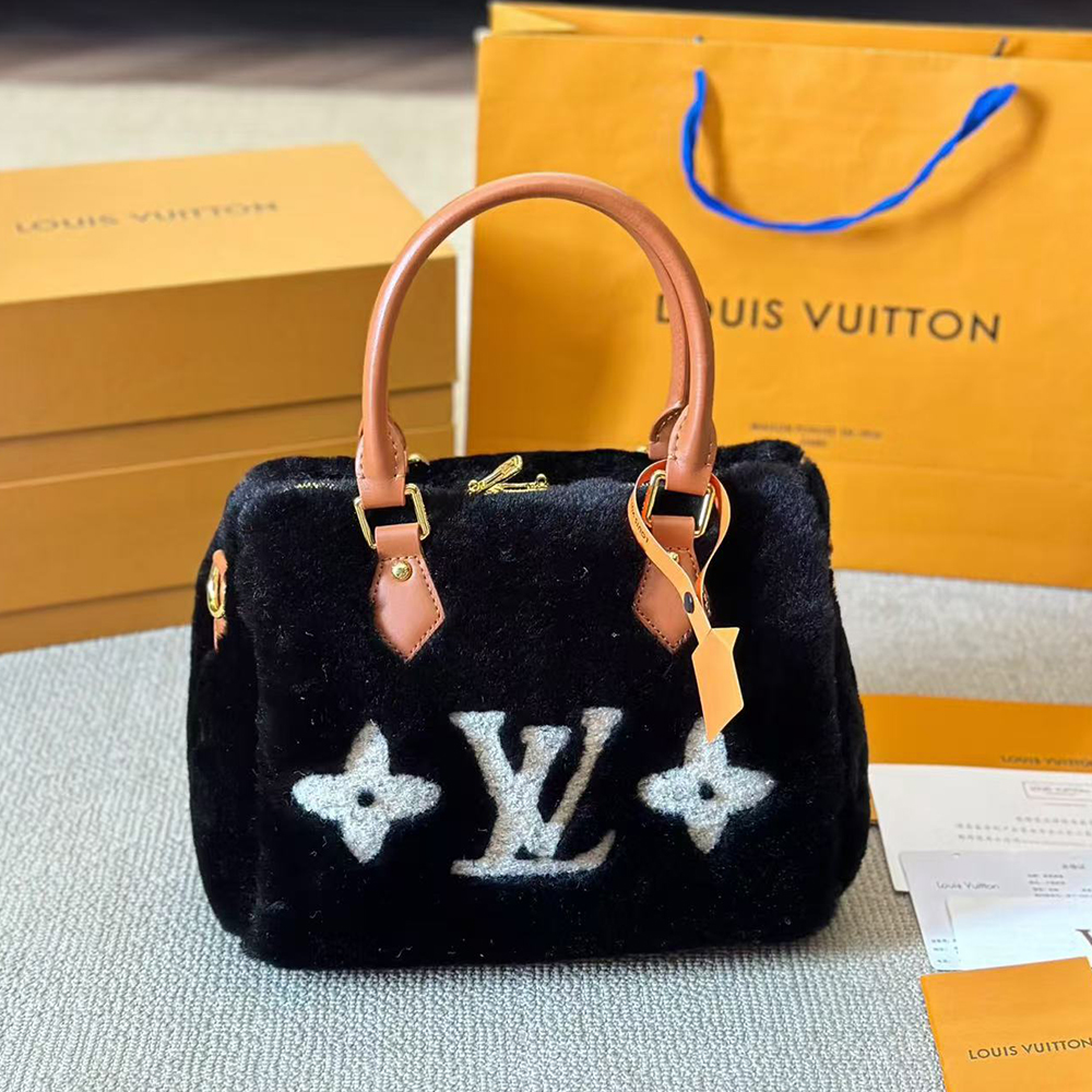 Louis Vuitton wool lamb bag (Replica) - Ultra-Collectible