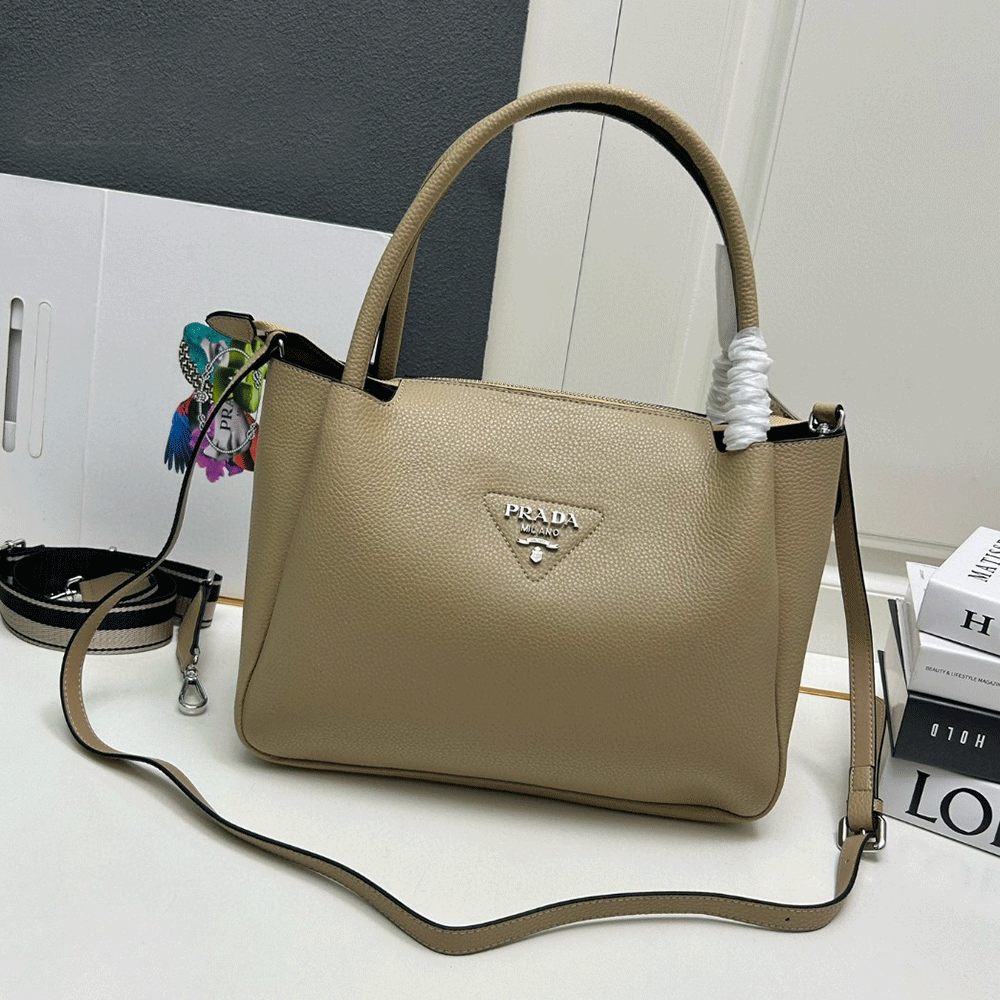 Prada Leather handbags  (Replica) - Ultra-Collectible