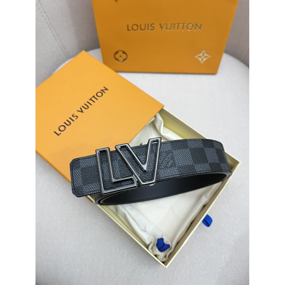 LV Cowhide Men's Belt  40MM - Ultra-Collectible