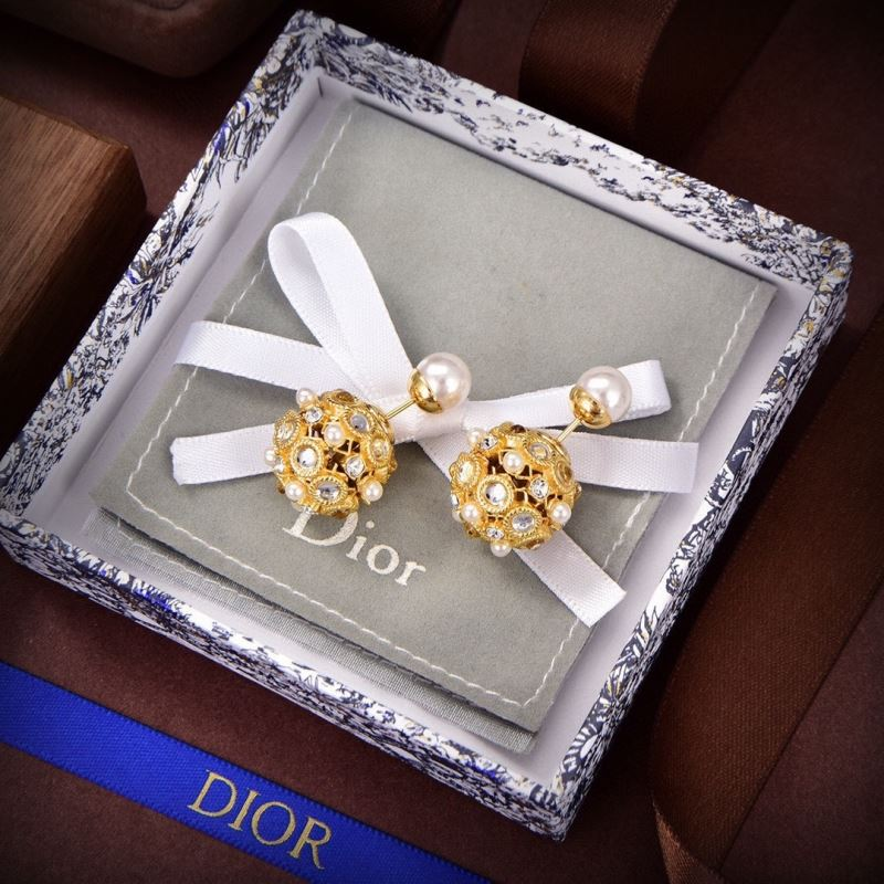 Christian Dior Round Diamond&Pearl Earrings - Ultra-Collectible