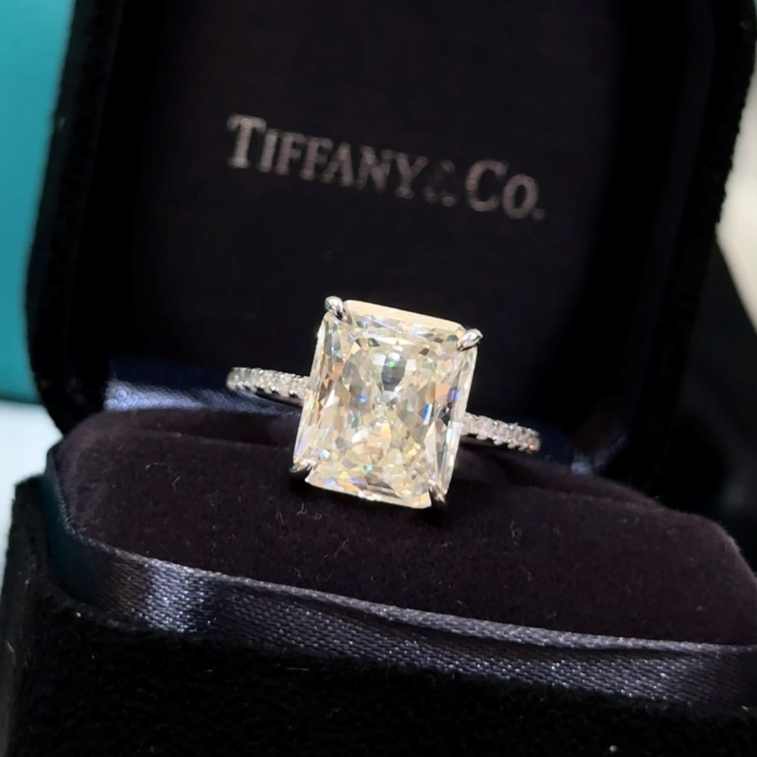 Tiffany Diamond Ring - Ultra-Collectible