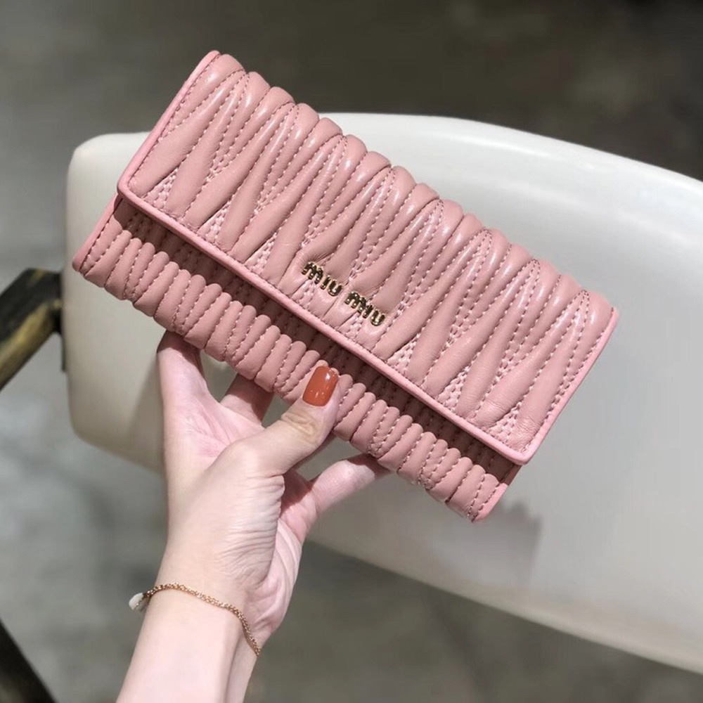 MIU MIU Matelassé Leather Long Wallet(Replica) - Ultra-Collectible