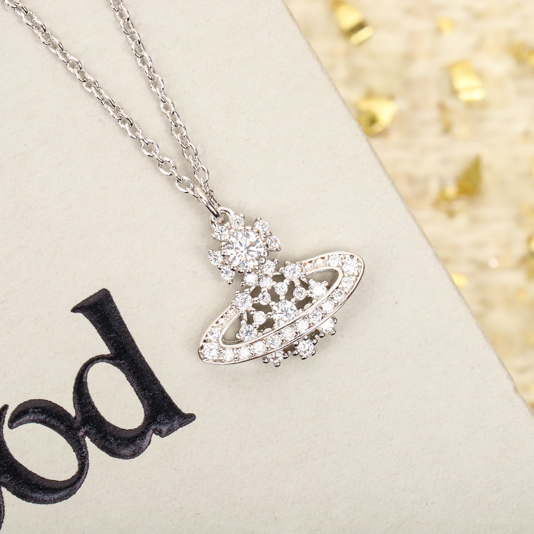 Vivine westwood Diamond Hollow Saturn Necklace - Ultra-Collectible
