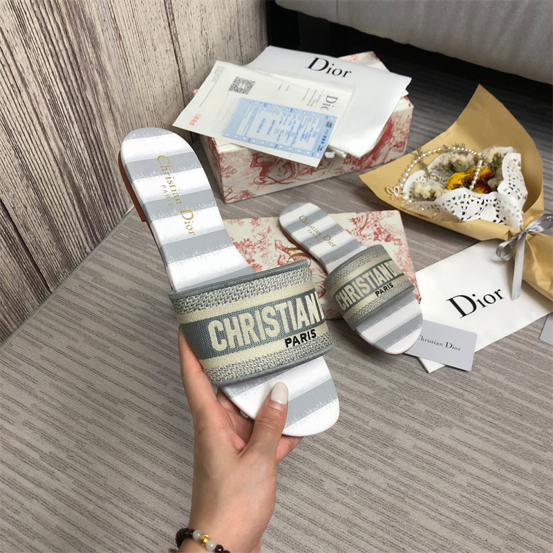 Dior DWAY Slide Slipper Sandals (Replica) - Ultra-Collectible