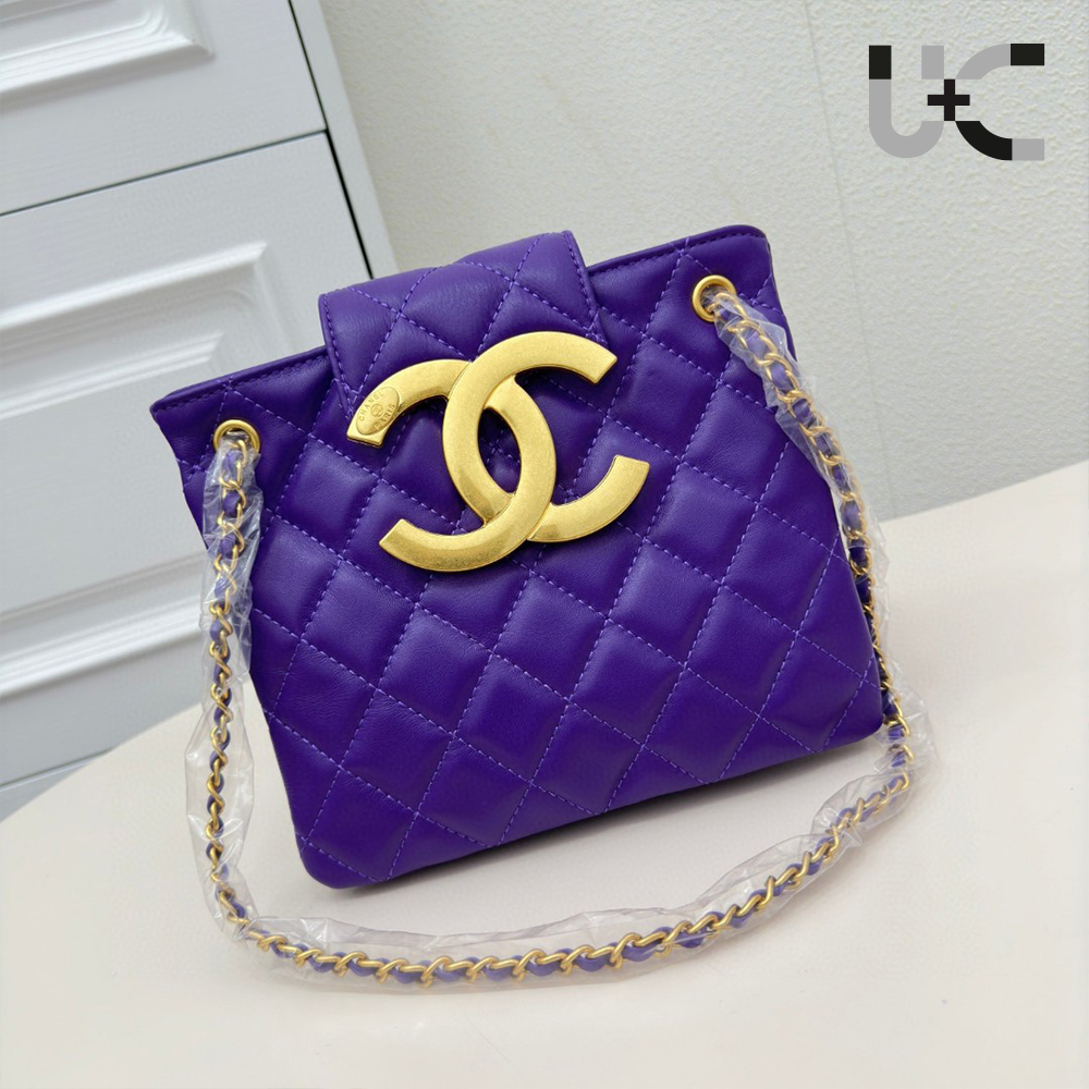Chanel  Vintage Logo Quilted   Shoulder Bag  (Replica) - Ultra-Collectible