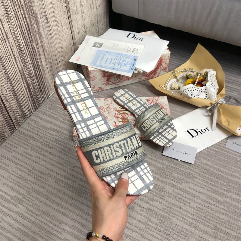 Dior DWAY Slide Slipper Sandals (Replica) - Ultra-Collectible