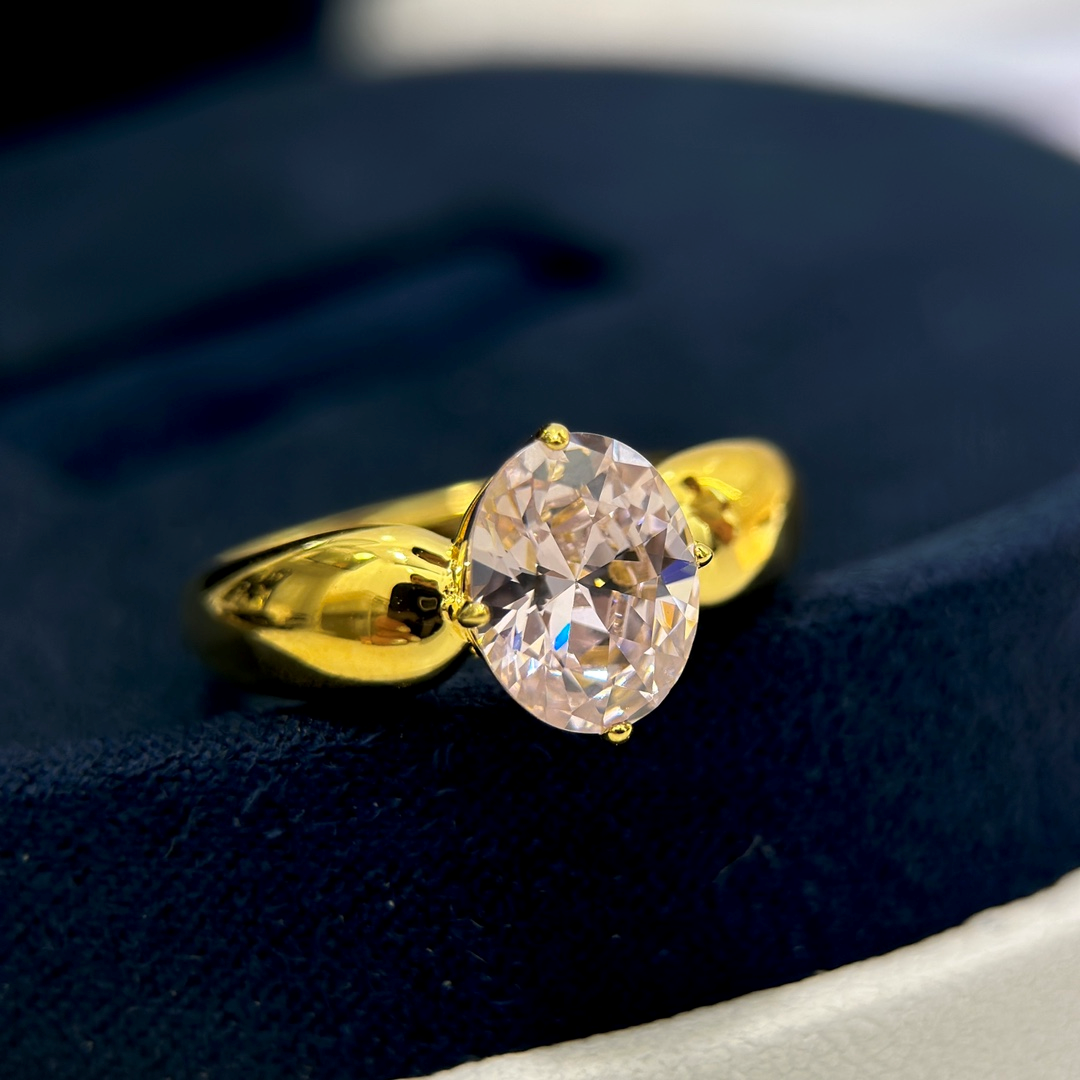 Golden Diamond Ring - Ultra-Collectible