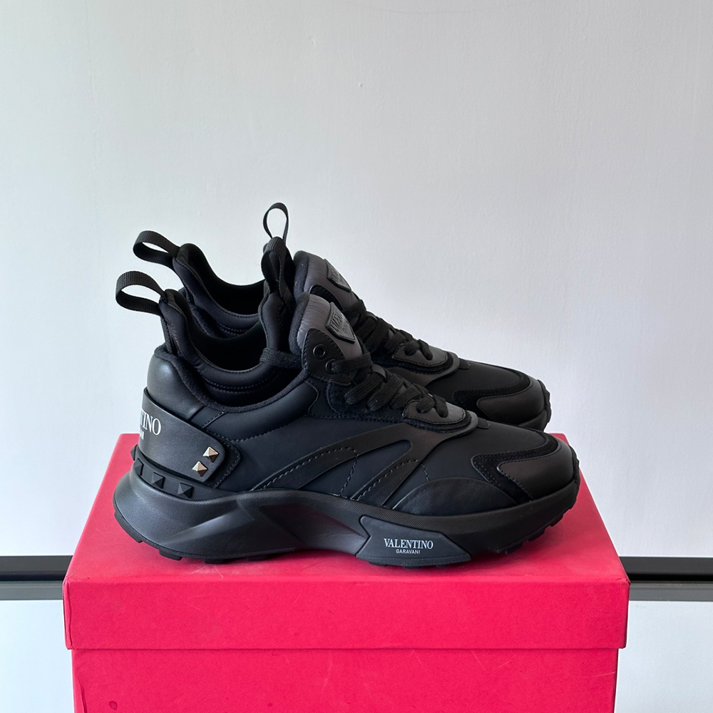 Valentino Garavani Leather Lace-Up Sneakers (Replica) - Ultra-Collectible