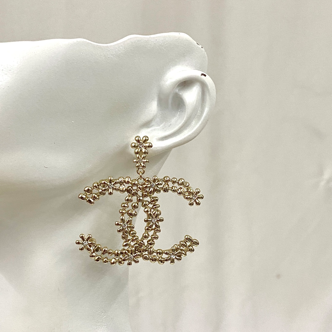 Chanel Hollow Double C Earrings - Ultra-Collectible