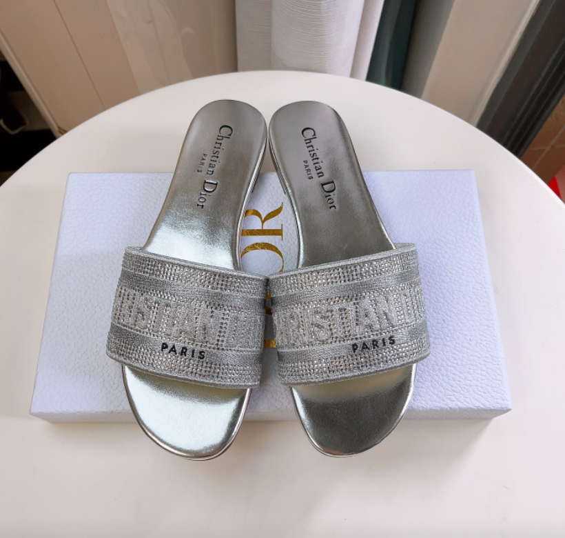 Dior DWAY Slide Slipper Sandals  With Diamonds (Replica) - Ultra-Collectible