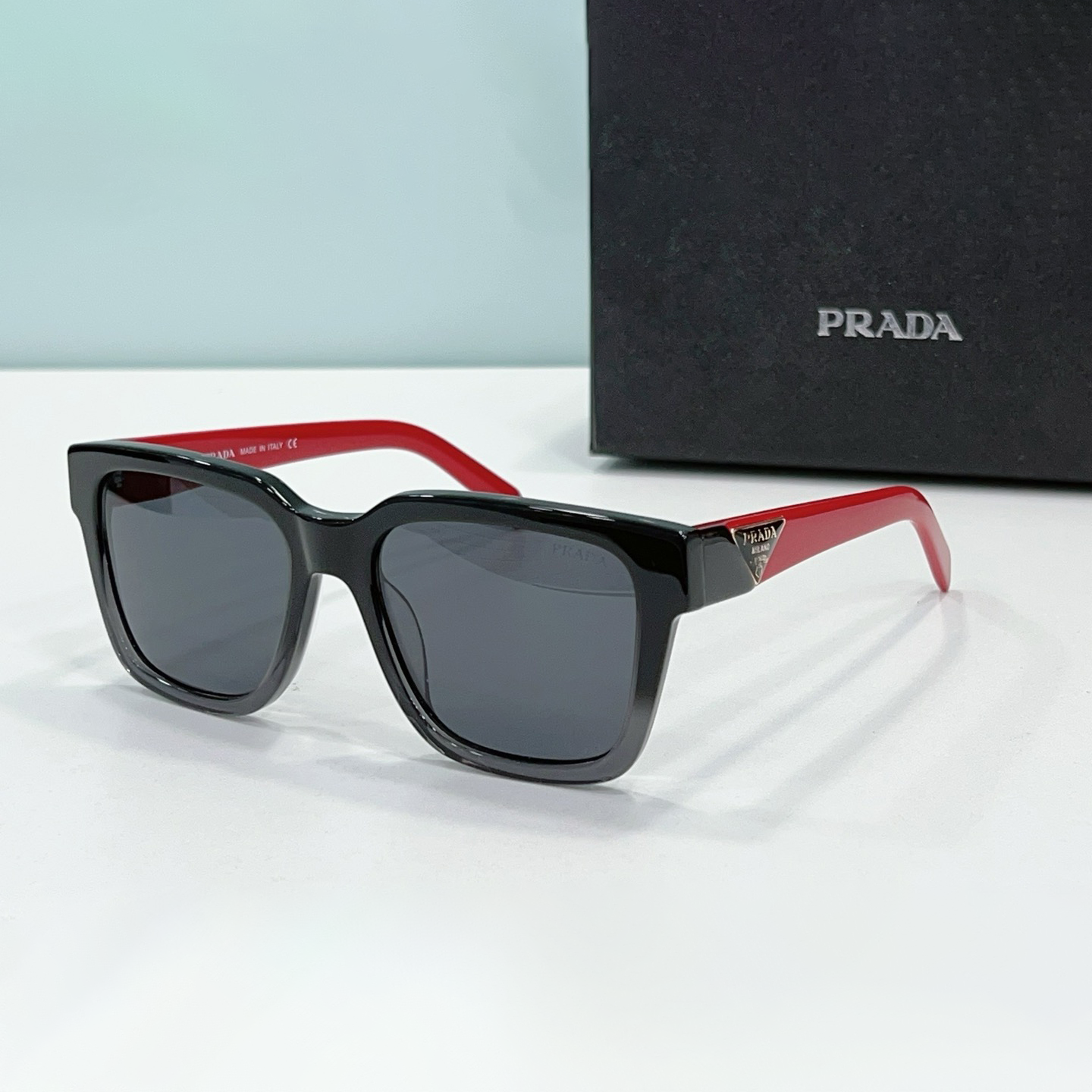 Prada  Mirror leg Stereoscopic Sign  sunglasses Top quality （Replica） - Ultra-Collectible