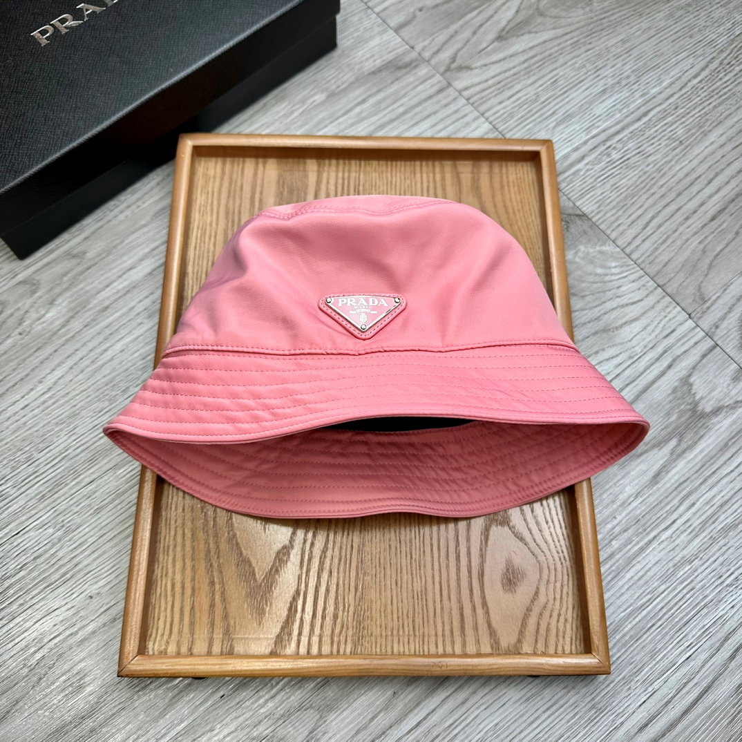 Prada Flat Top Classic Triangle Labeled Iron Fisherman's Hat Sunhat （Replica） - Ultra-Collectible