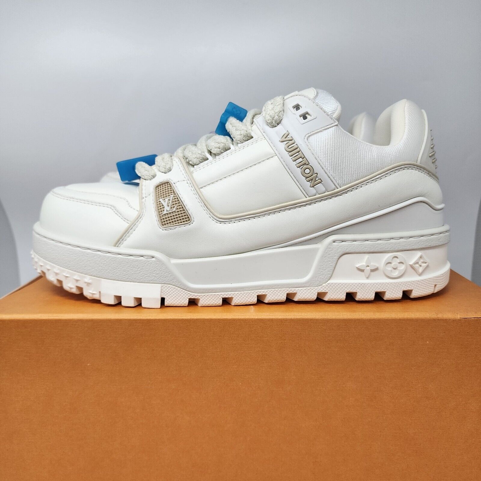 LV Trainer Maxi(Replica) - Ultra-Collectible