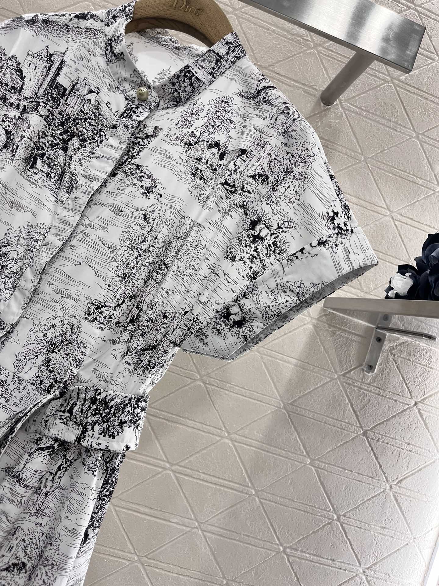 Printed shirt dress - Ultra-Collectible