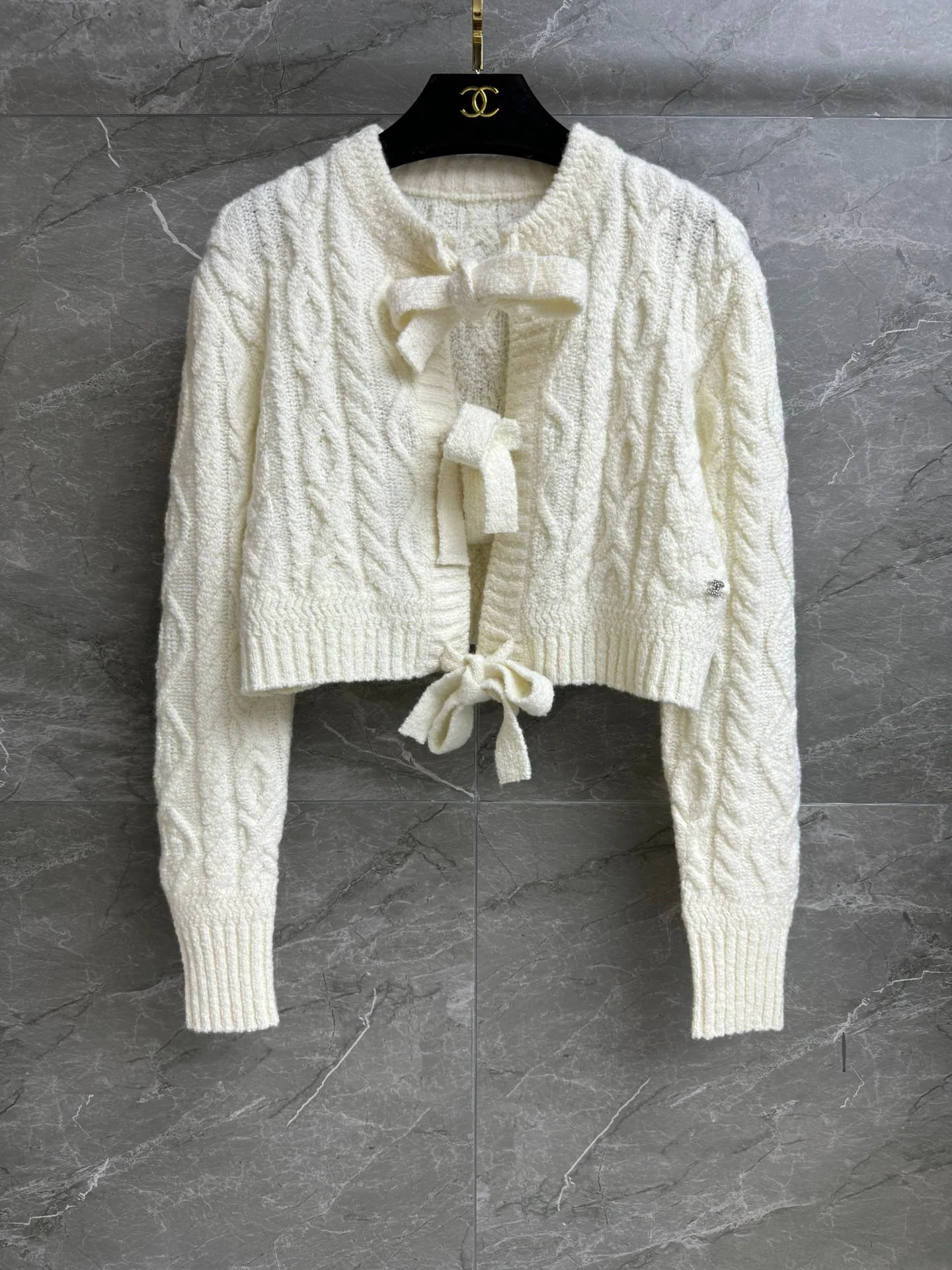 Bow tie cardigan - Ultra-Collectible
