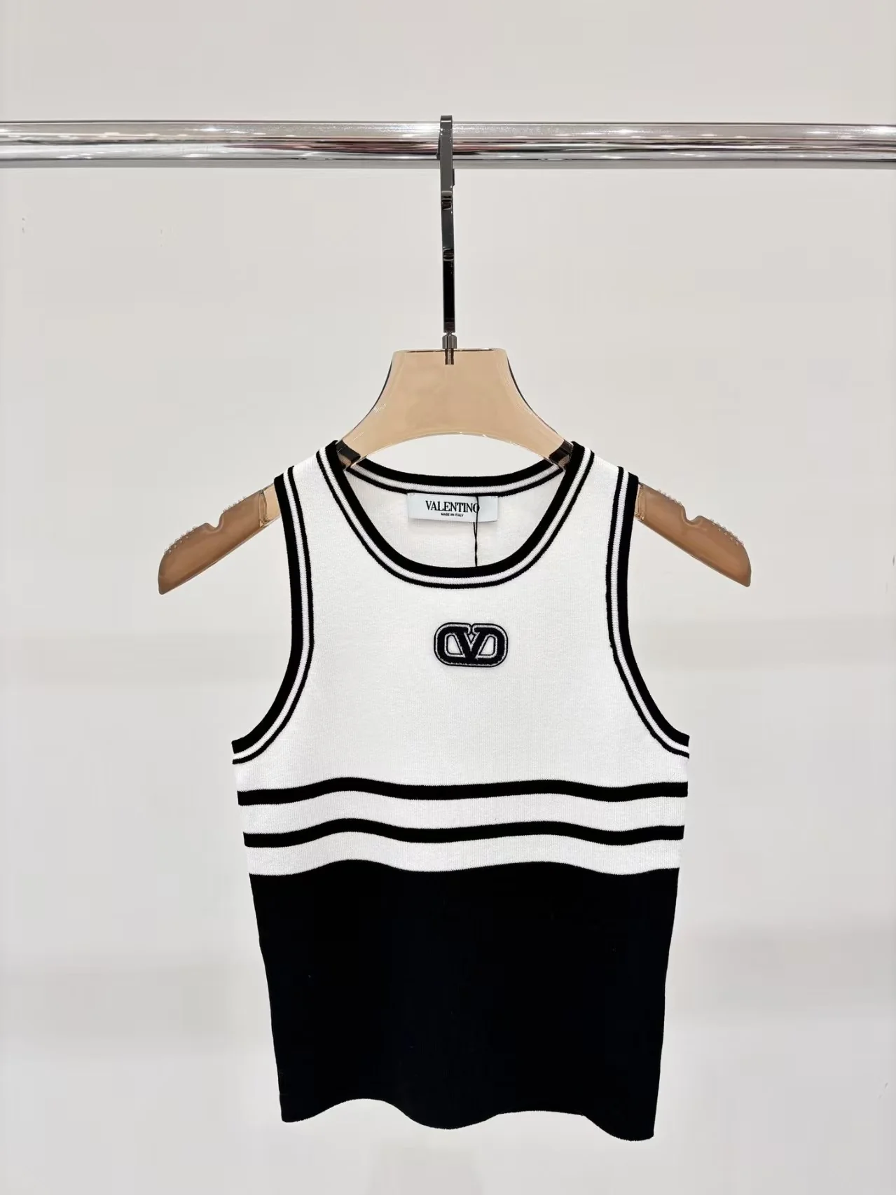Colorblock knitted vest - Ultra-Collectible