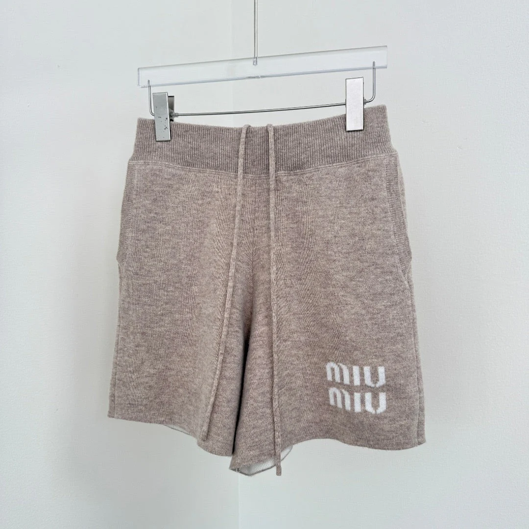 Knitted shorts - Ultra-Collectible