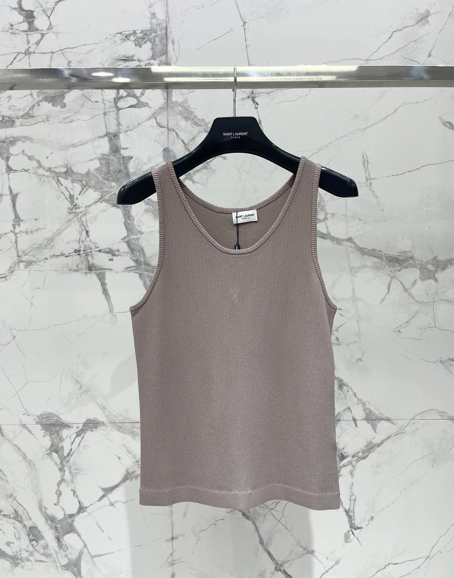 U-neck seamless one-piece knitted vest - Ultra-Collectible