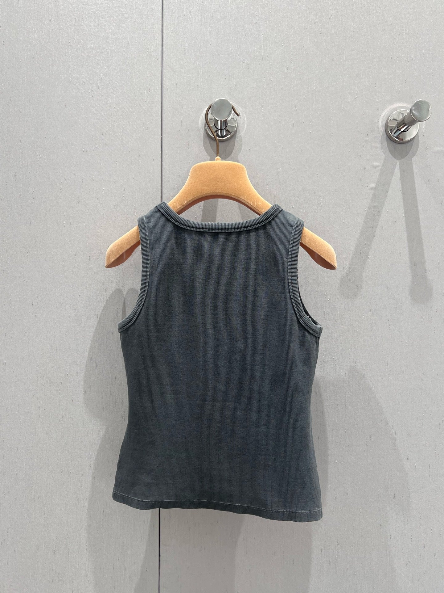 Rhinestone beaded logo letter logo vest - Ultra-Collectible