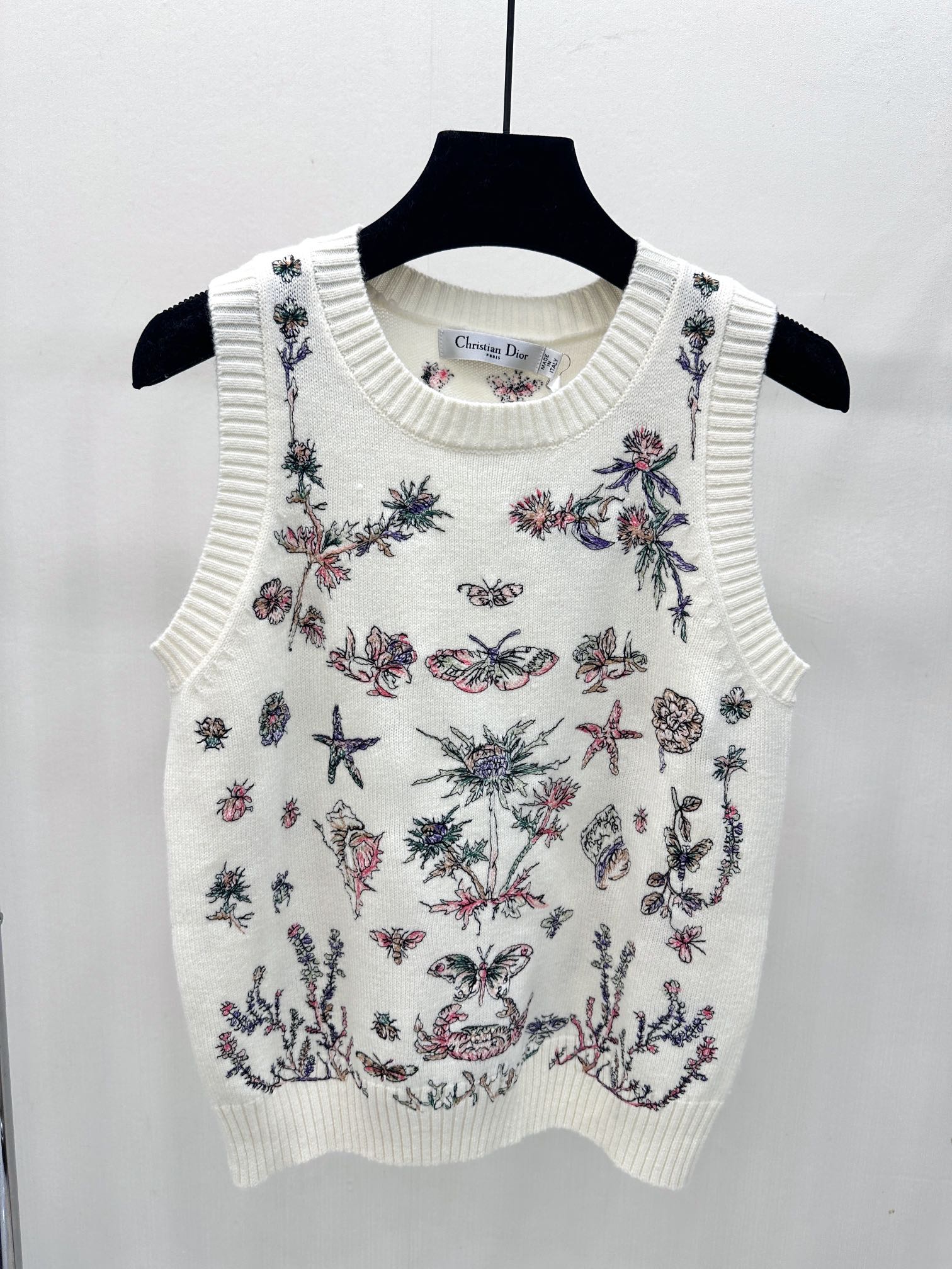 Floral vest - Ultra-Collectible