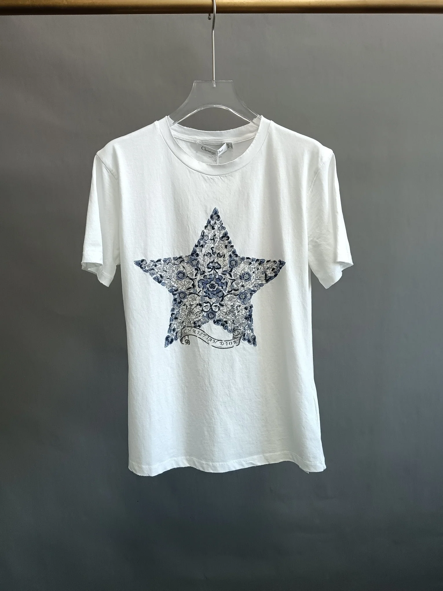 Five-pointed star ribbon embroidered short-sleeved T-shirt - Ultra-Collectible
