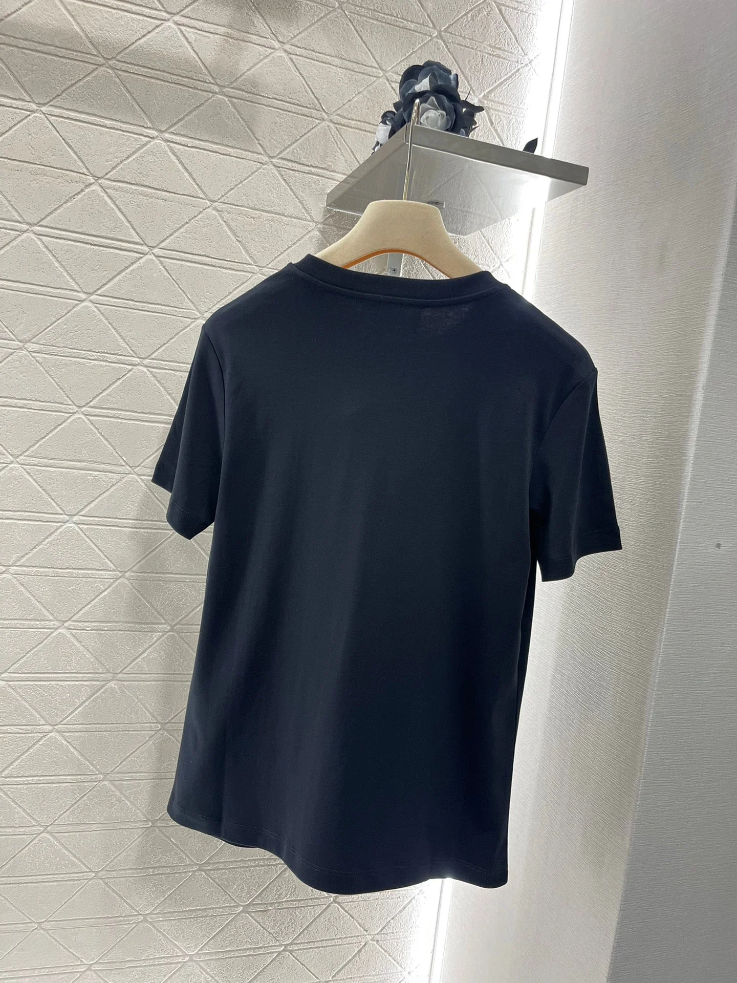 Round neck beaded embroidered T-shirt - Ultra-Collectible