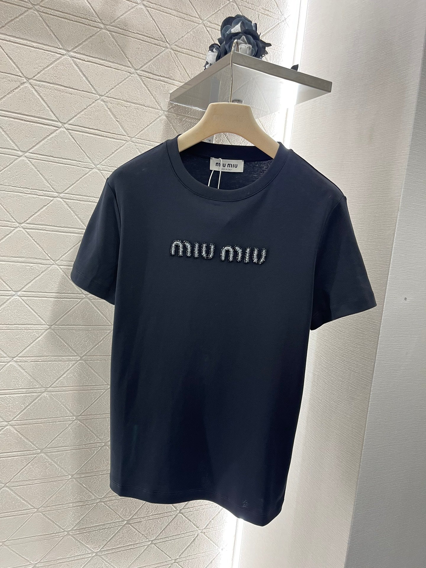 Round neck beaded embroidered T-shirt - Ultra-Collectible