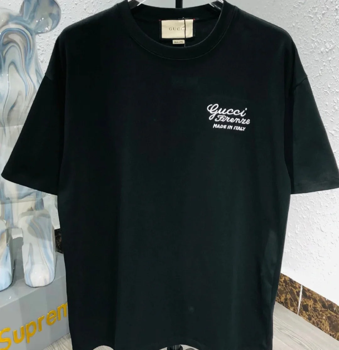 Embroidered front and back short sleeves - Ultra-Collectible