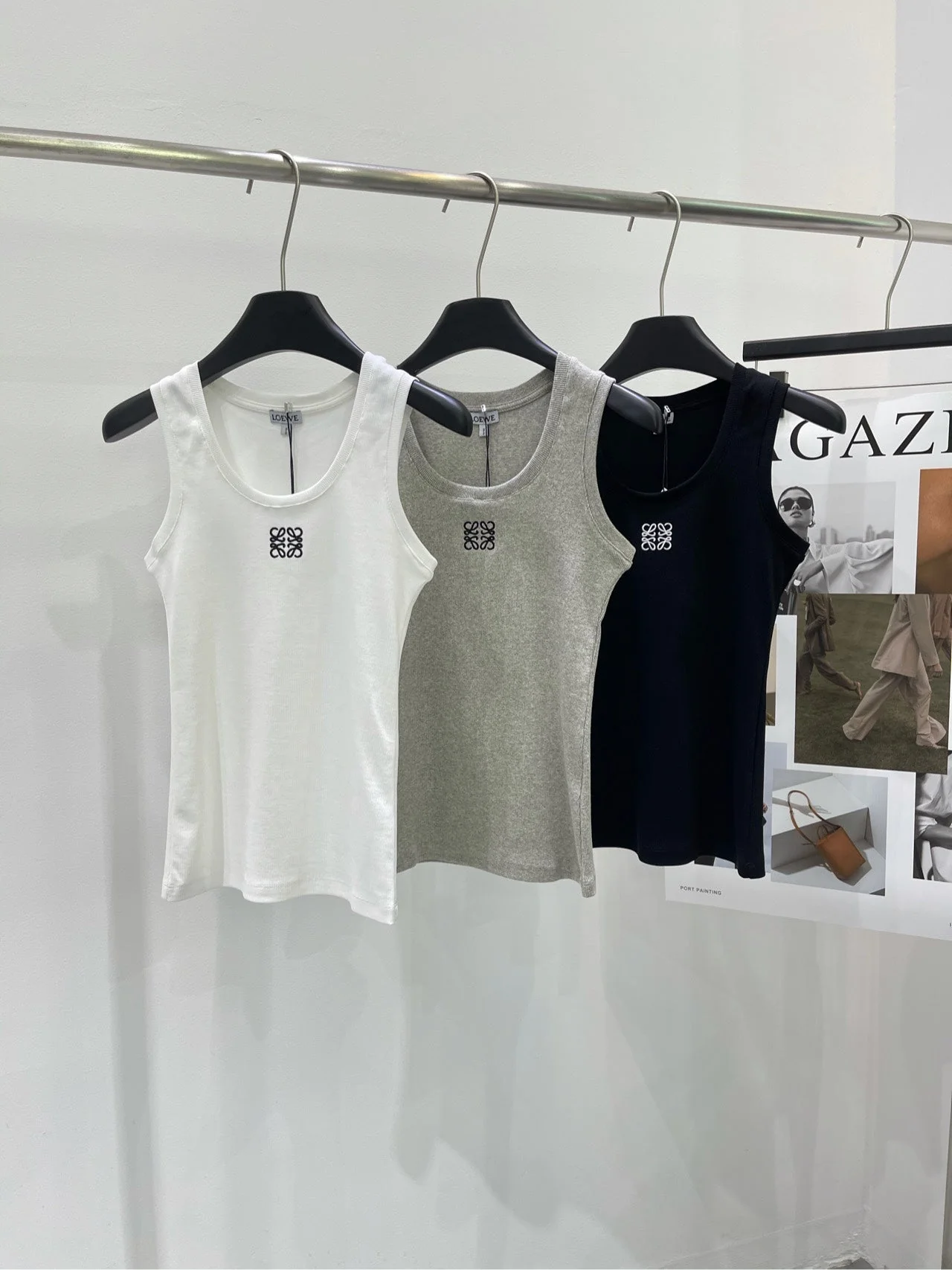 New round neck embroidered vest - Ultra-Collectible