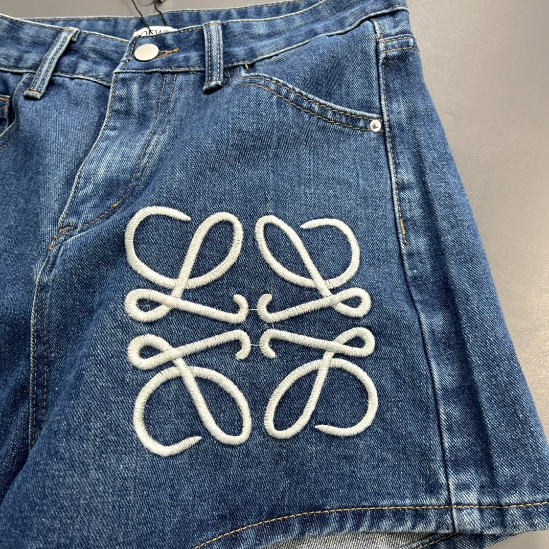 Embroidered denim shorts - Ultra-Collectible