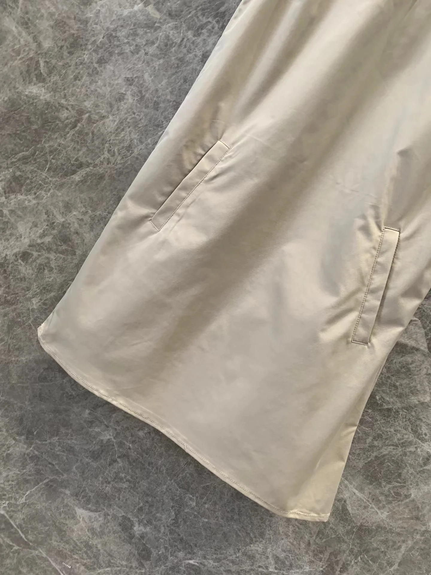 New lapel half zipper micro logo vest dress - Ultra-Collectible