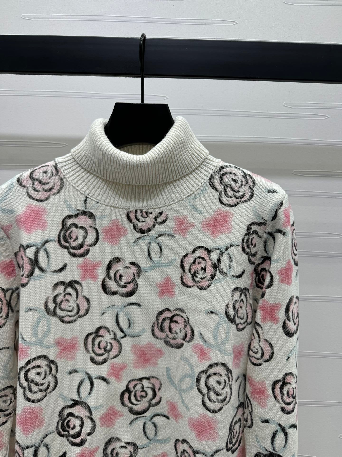 Floral Turtleneck Sweater - Ultra-Collectible