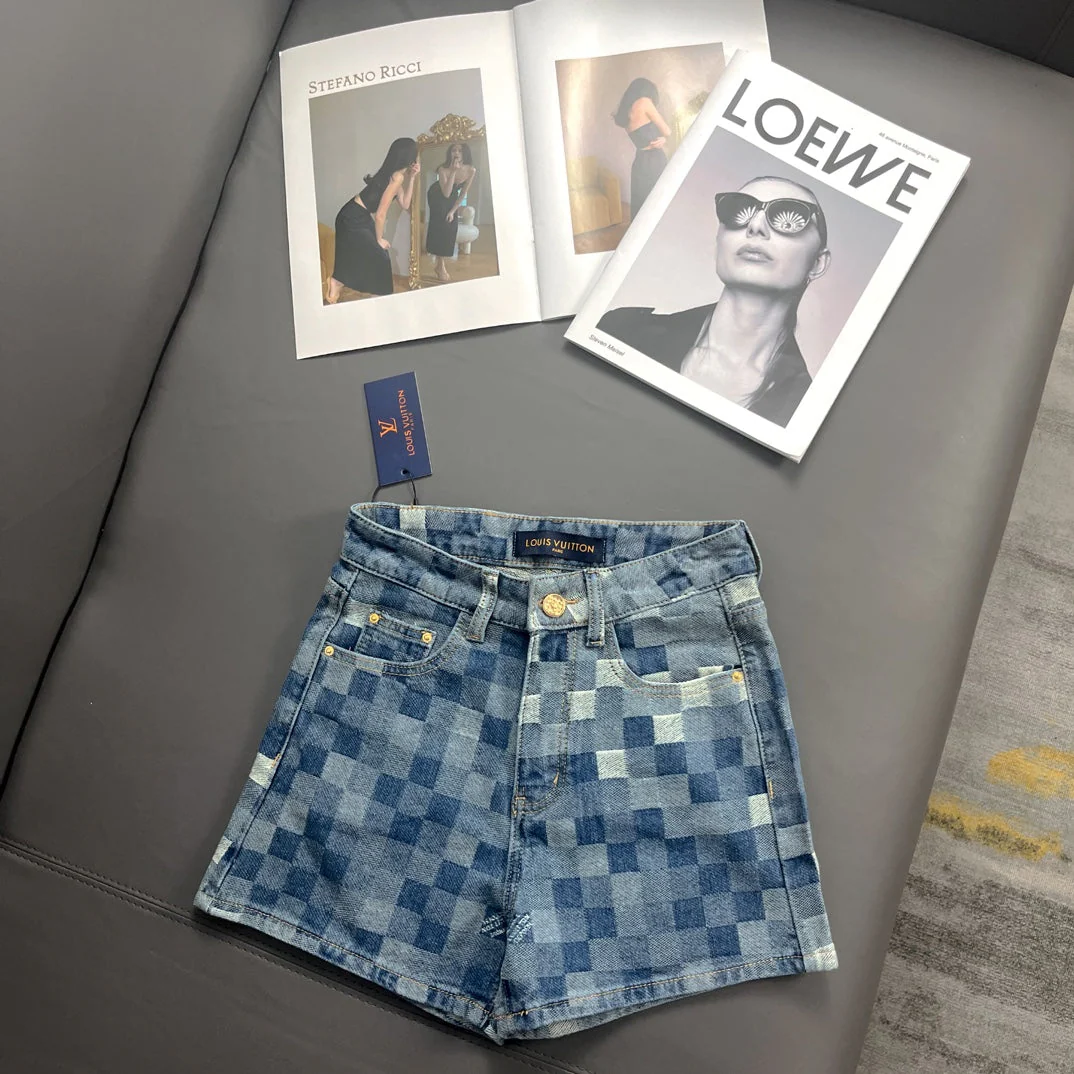 Checkerboard logo shorts - Ultra-Collectible