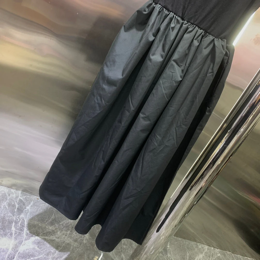 Simple vest dress - Ultra-Collectible