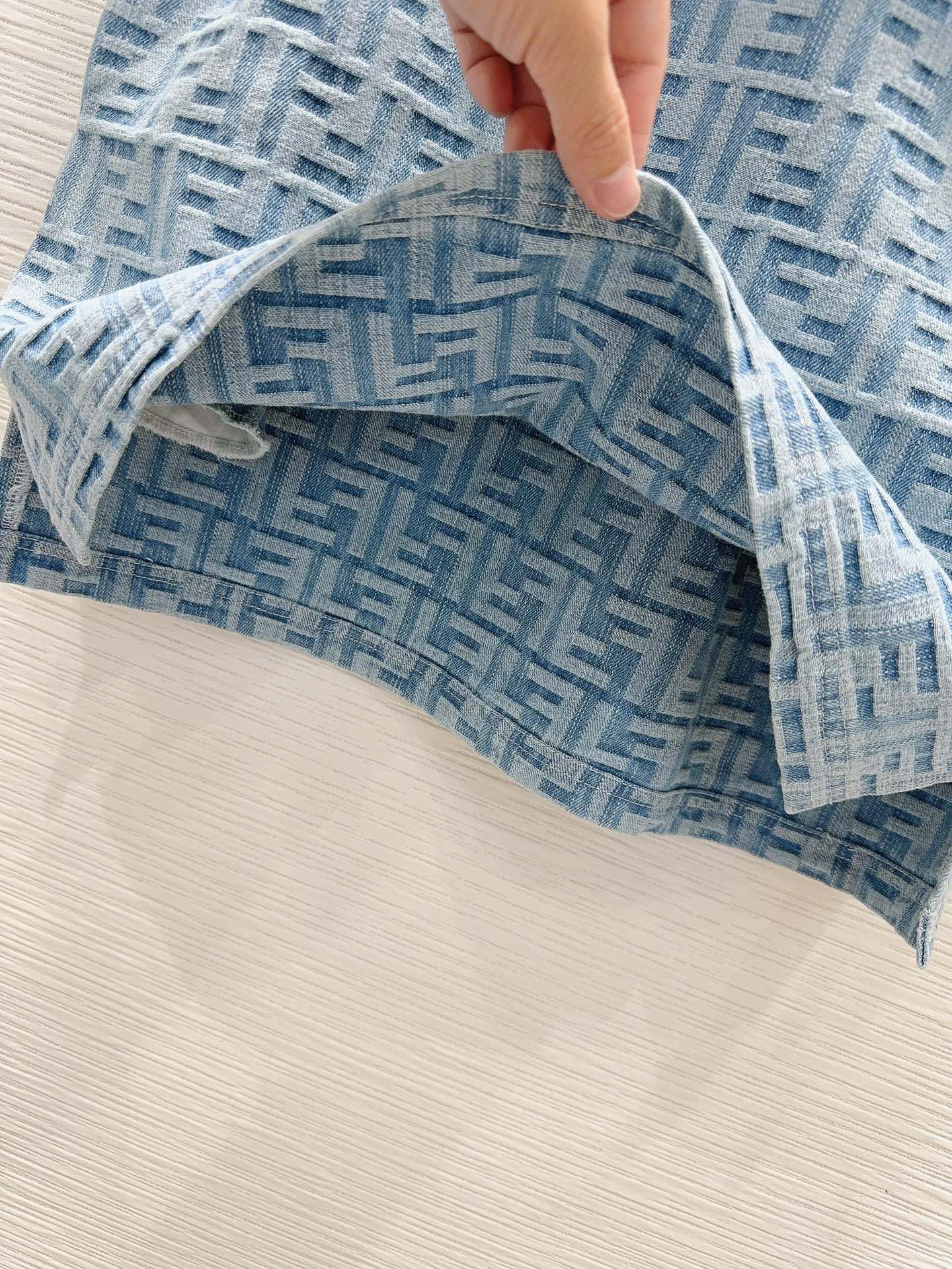 Printed denim dress - Ultra-Collectible