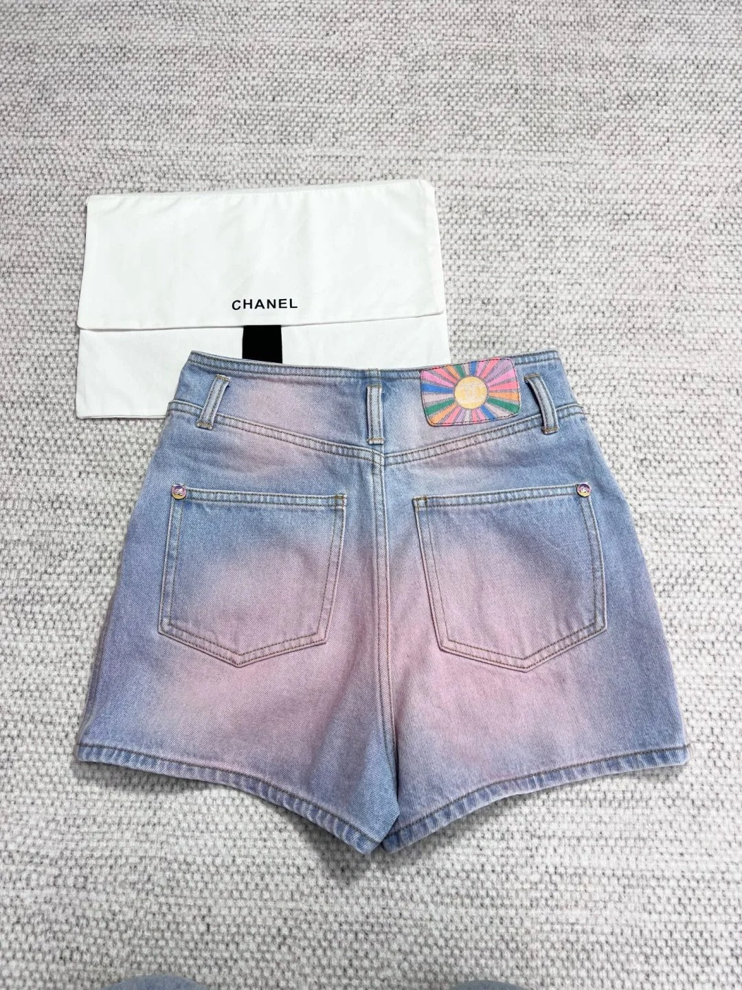 Gradient wide-leg denim shorts - Ultra-Collectible