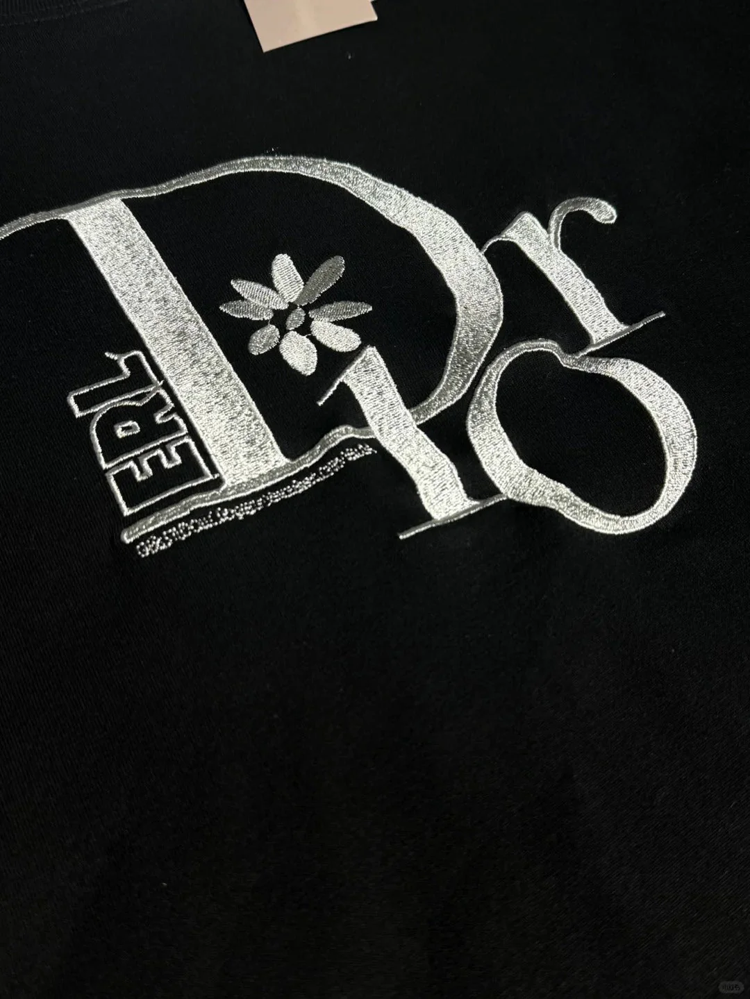 Pure cotton embroidered short sleeves - Ultra-Collectible