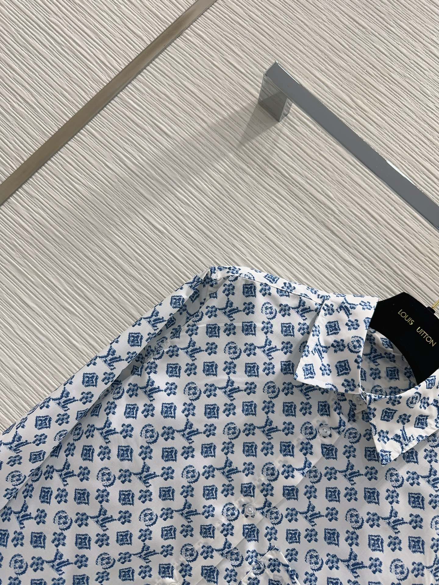 Classic shirt - Ultra-Collectible