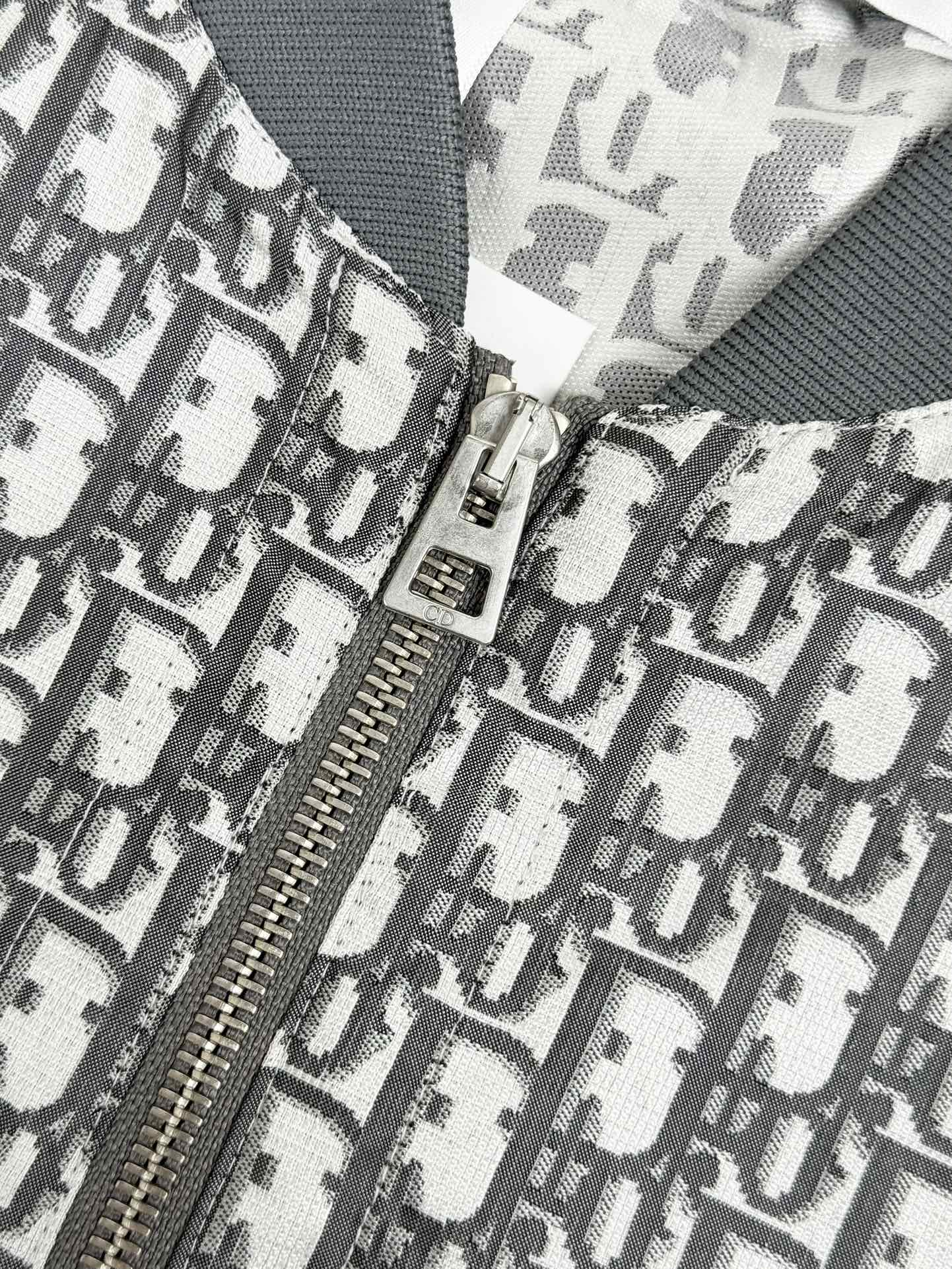 Slim fit presbyopia dress - Ultra-Collectible