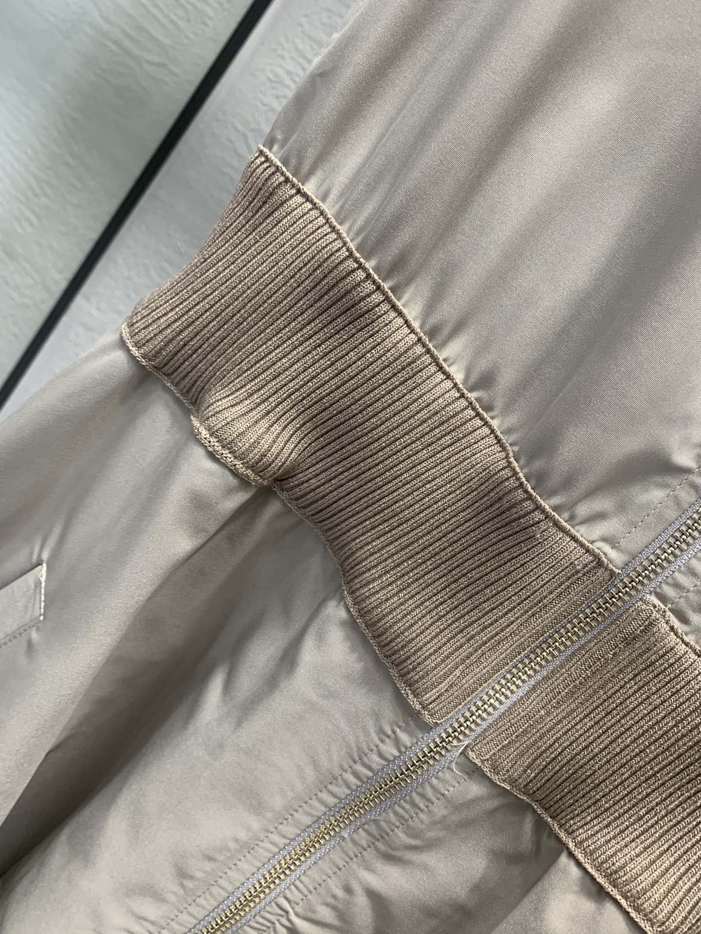 Waisted umbrella-hem sleeveless dress - Ultra-Collectible