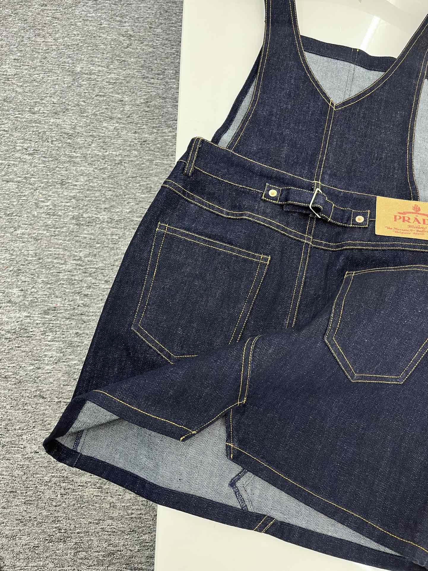 Navy blue denim suspender skirt - Ultra-Collectible