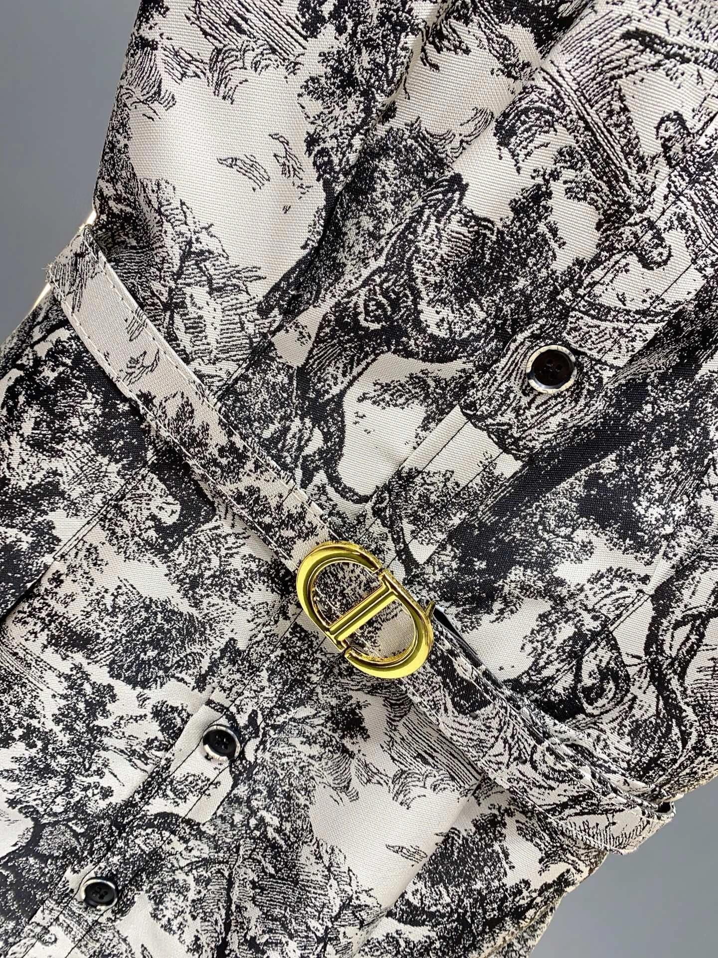 Printed pattern dress - Ultra-Collectible