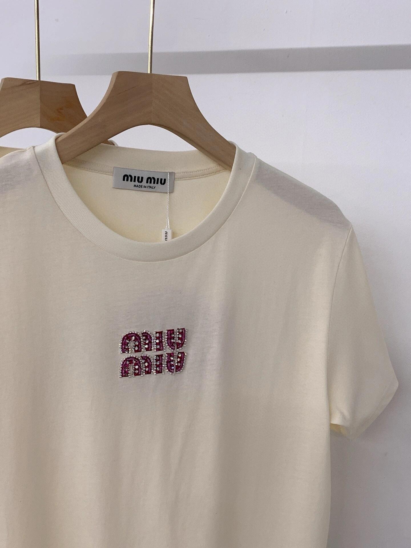 Butterfly embroidered short sleeves - Ultra-Collectible