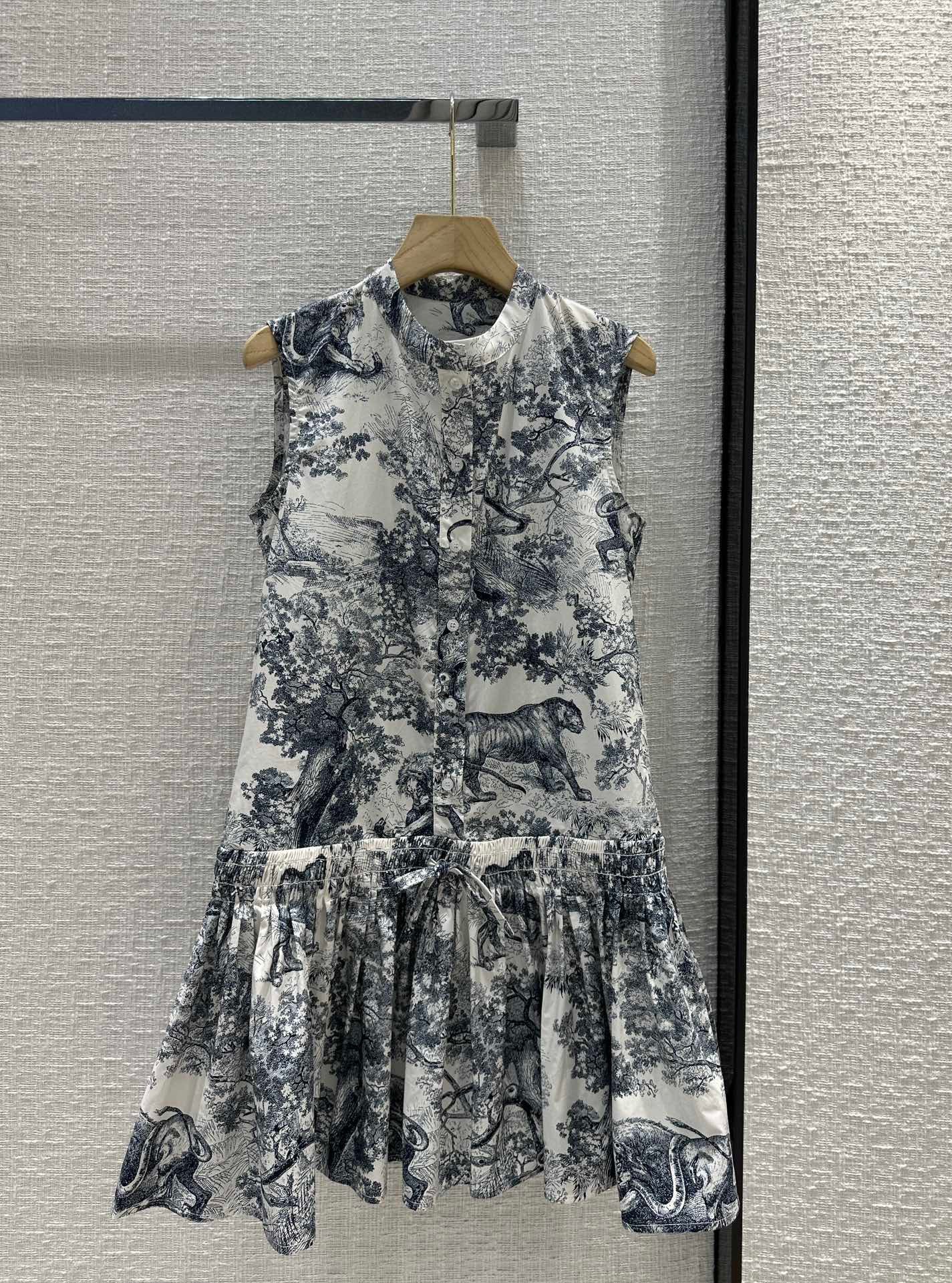 vacation sleeveless dress - Ultra-Collectible