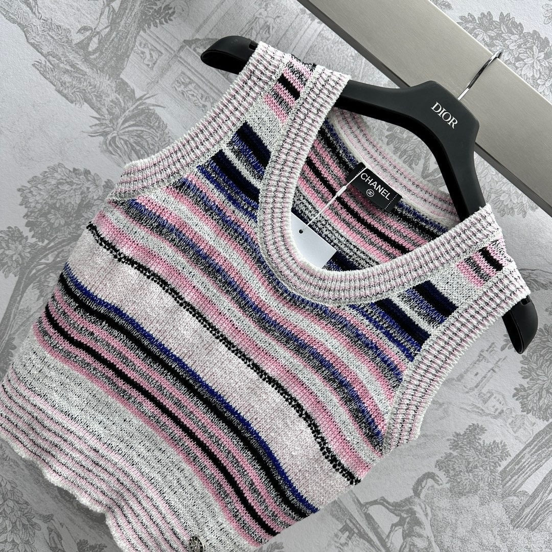 Striped mismatched color knitted vest - Ultra-Collectible