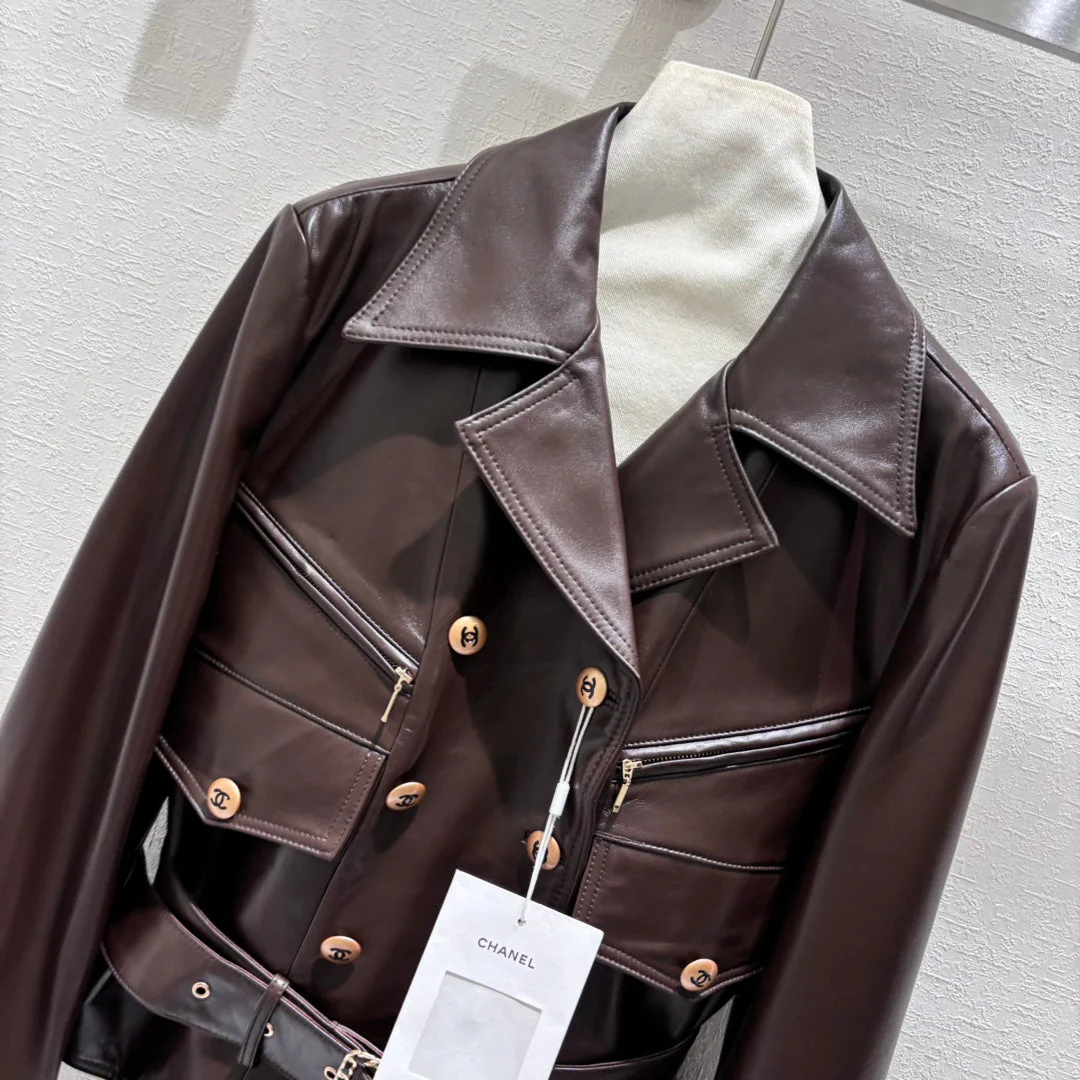 Waisted leather jacket - Ultra-Collectible