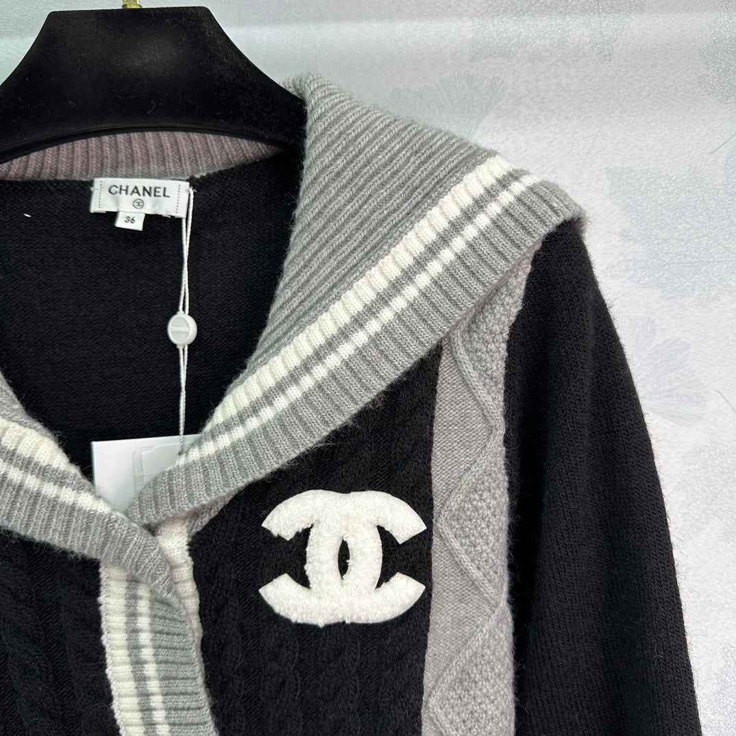 Contrast color knitted long sleeves - Ultra-Collectible