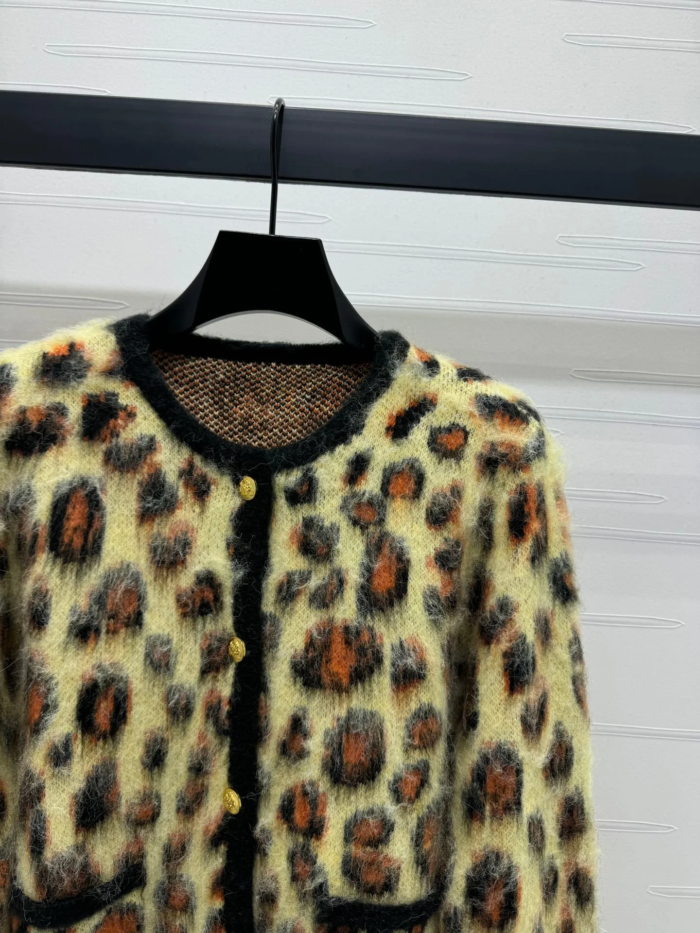 Leopard print crew neck cardigan - Ultra-Collectible